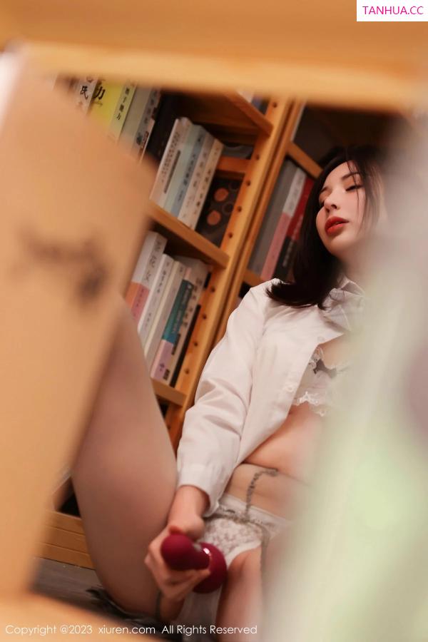 薛曼柔  [XiuRen]高清写真图 2023.12.15 No.7812 曼柔 淑女美腿第35张图片